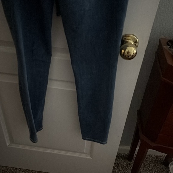 Guess overalls belt tie front with half zipper. Worn a few times - Picture 4 of 5